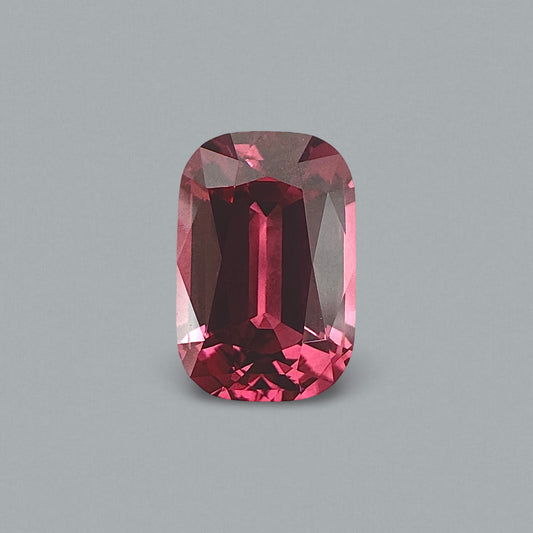 [NGI] 2.67 CTS Pink Spinel (Vietnam)