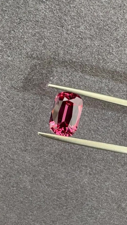 [NGI] 2.67 CTS Pink Spinel (Vietnam)